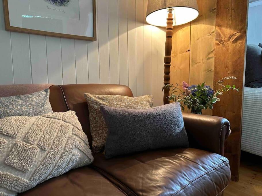 Cornwall Woodland Shepherd'S Hut Deirdres Hut Bodmin Exteriör bild